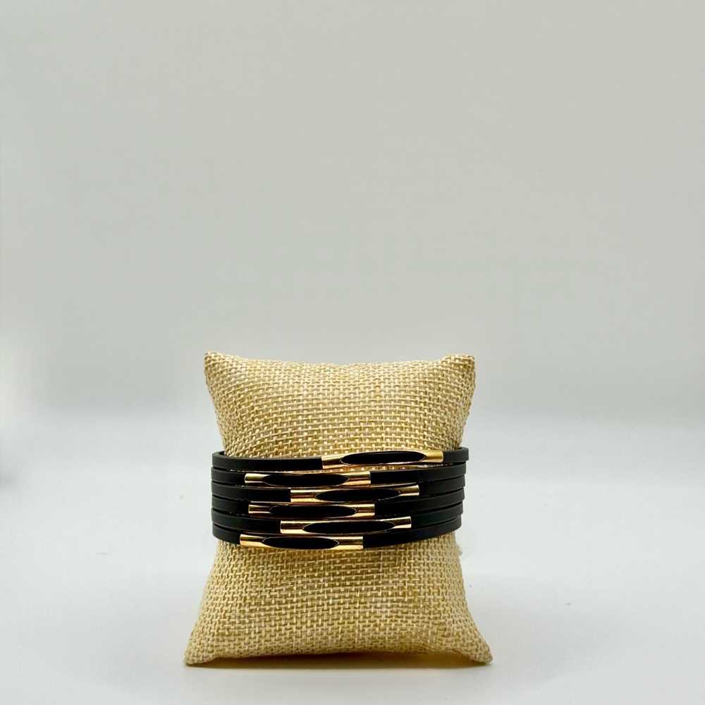 Elegant Black and Gold Bracelet